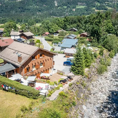 Au Reve Savoyard 6 - 4 Personnes * Morillon